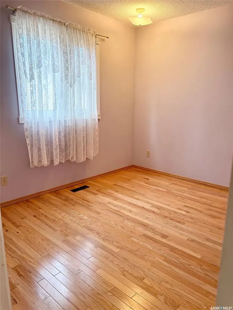 70 Clarewood Crescent Yorkton SK S3N 2V2