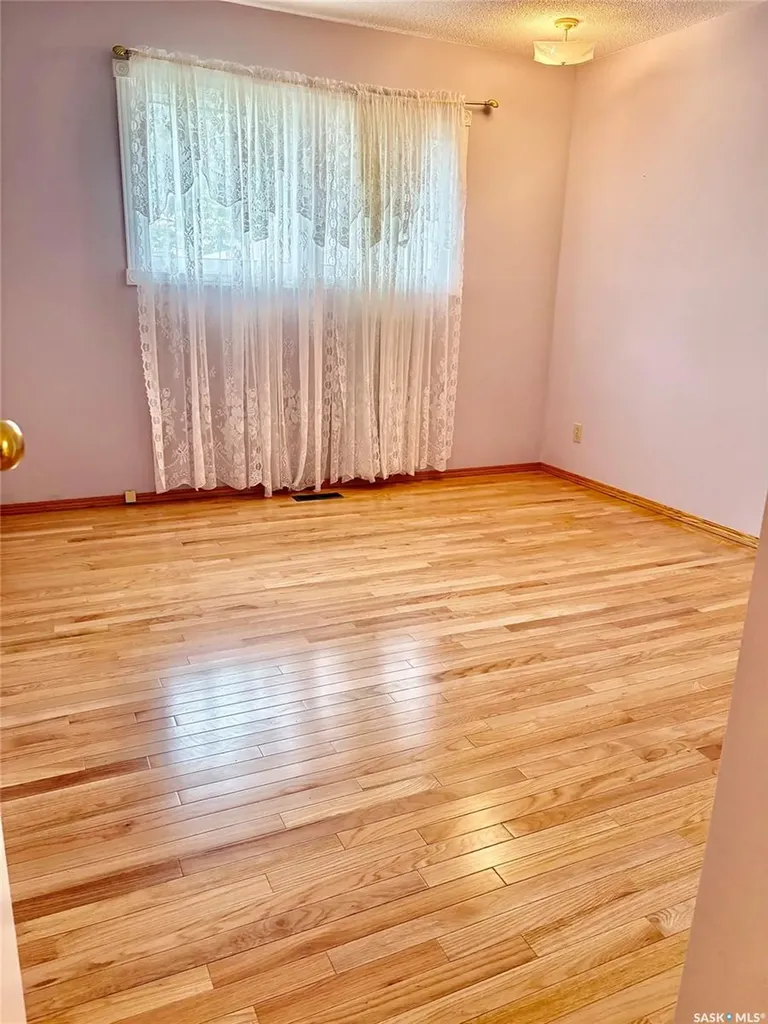 70 Clarewood Crescent Yorkton SK S3N 2V2