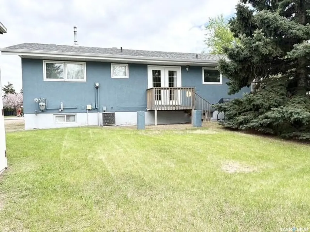70 Clarewood Crescent Yorkton SK S3N 2V2