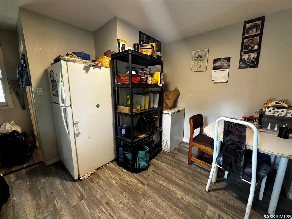 807 Weldon Avenue Saskatoon SK S7M 2V3