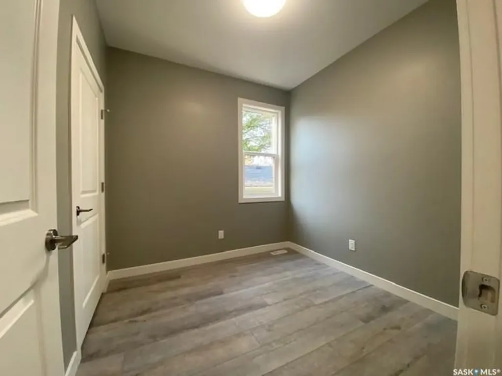 3067 Elphinstone Street Regina SK S4S 2A6