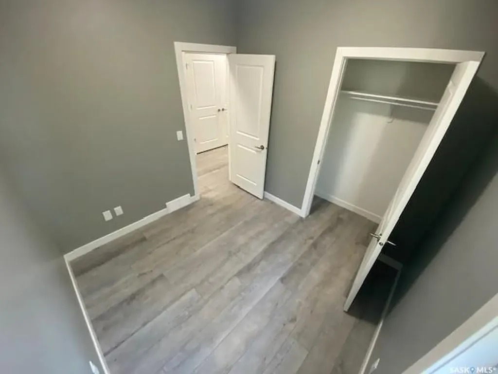 3067 Elphinstone Street Regina SK S4S 2A6