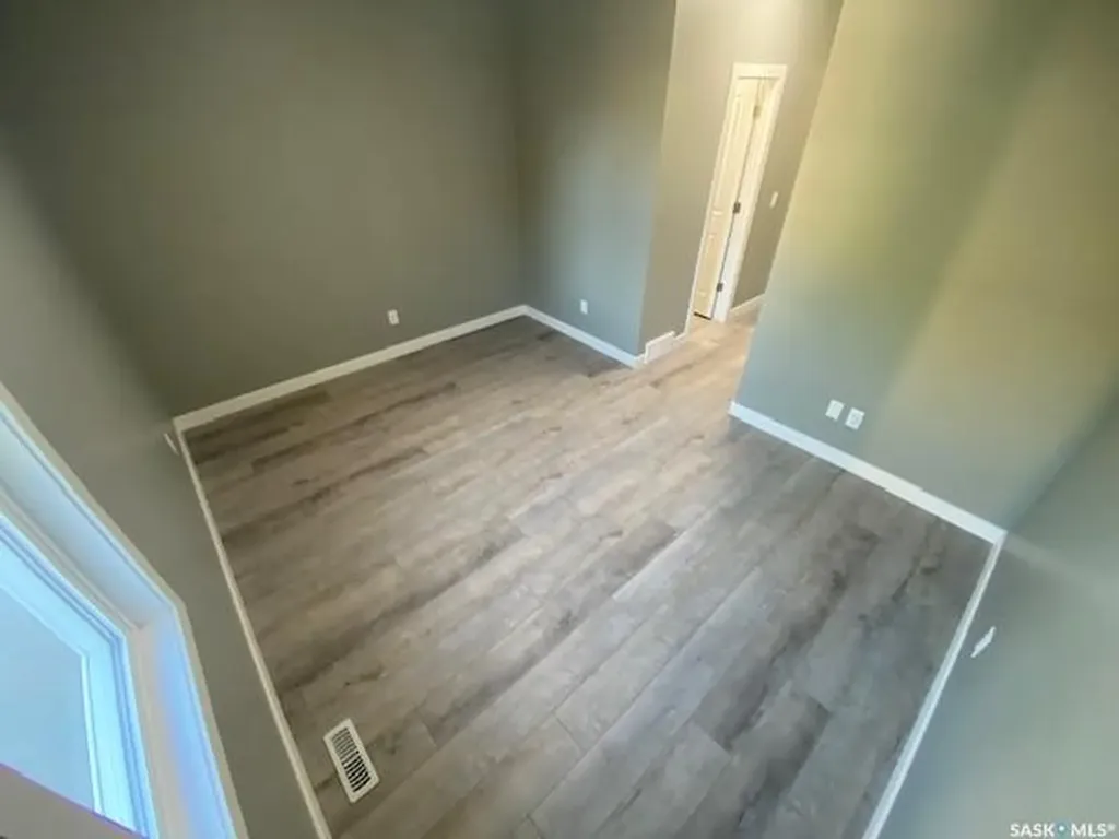 3067 Elphinstone Street Regina SK S4S 2A6