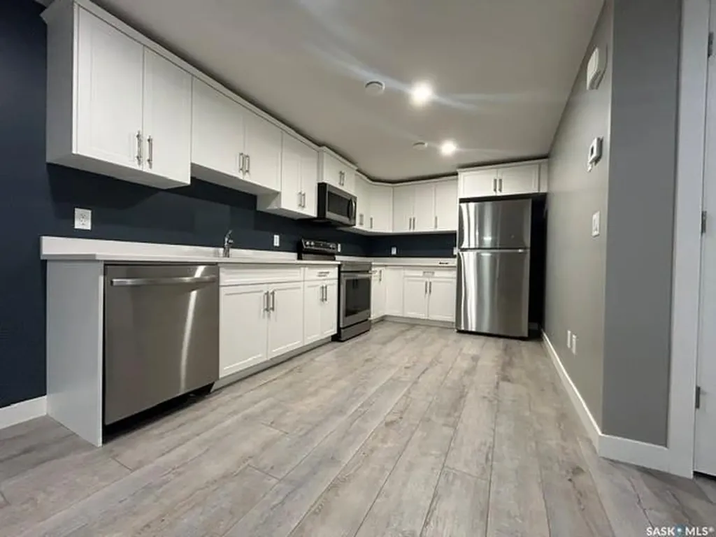 3067 Elphinstone Street Regina SK S4S 2A6
