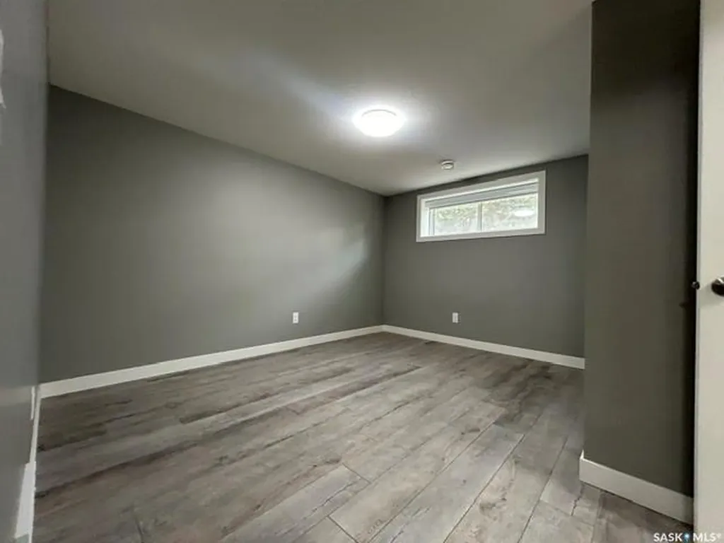 3067 Elphinstone Street Regina SK S4S 2A6