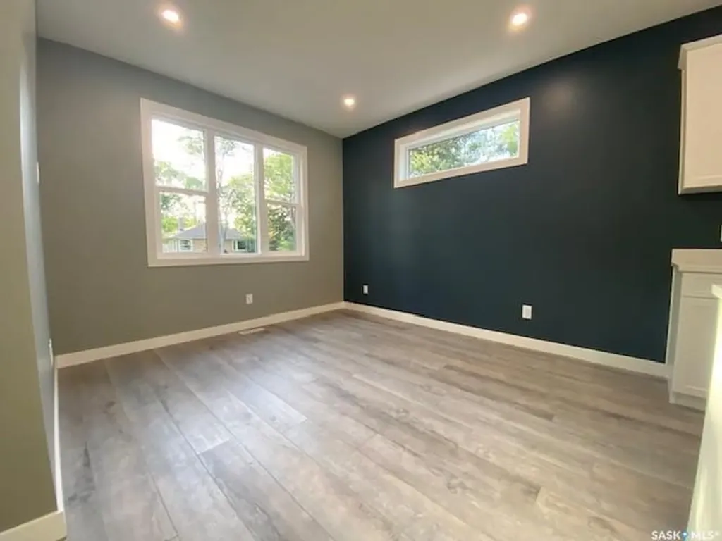 3067 Elphinstone Street Regina SK S4S 2A6