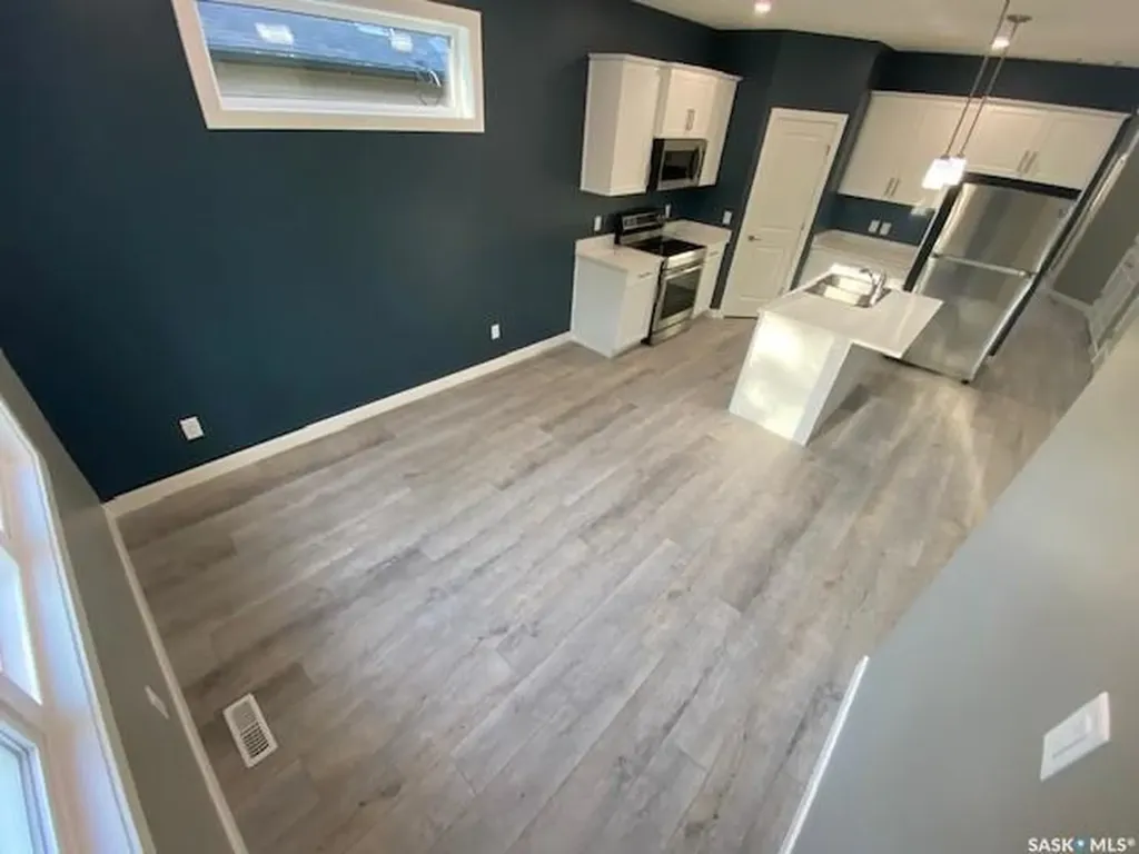 3067 Elphinstone Street Regina SK S4S 2A6