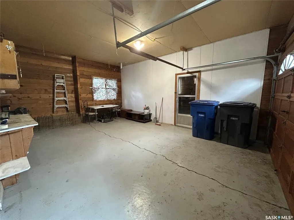221 1st Street W Coronach SK S0H 0Z0