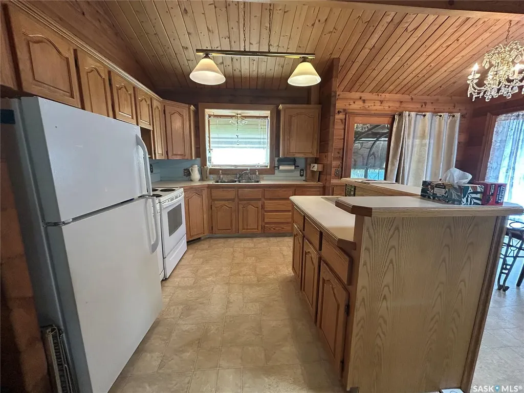 221 1st Street W Coronach SK S0H 0Z0