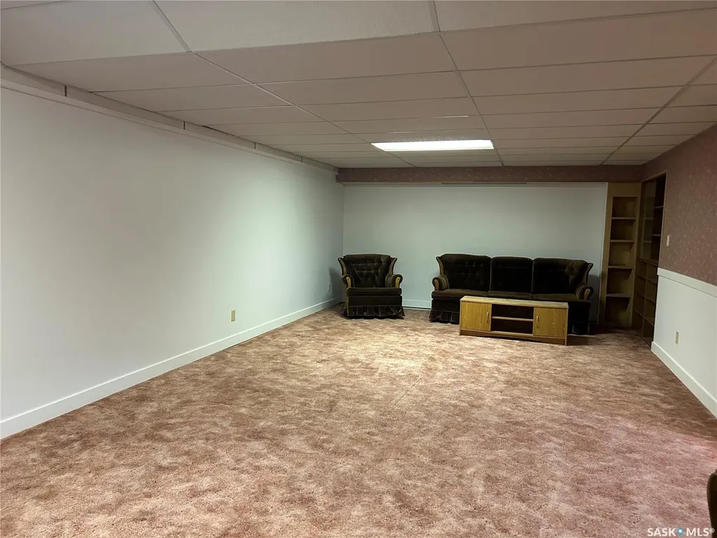 221 1st Street W Coronach SK S0H 0Z0