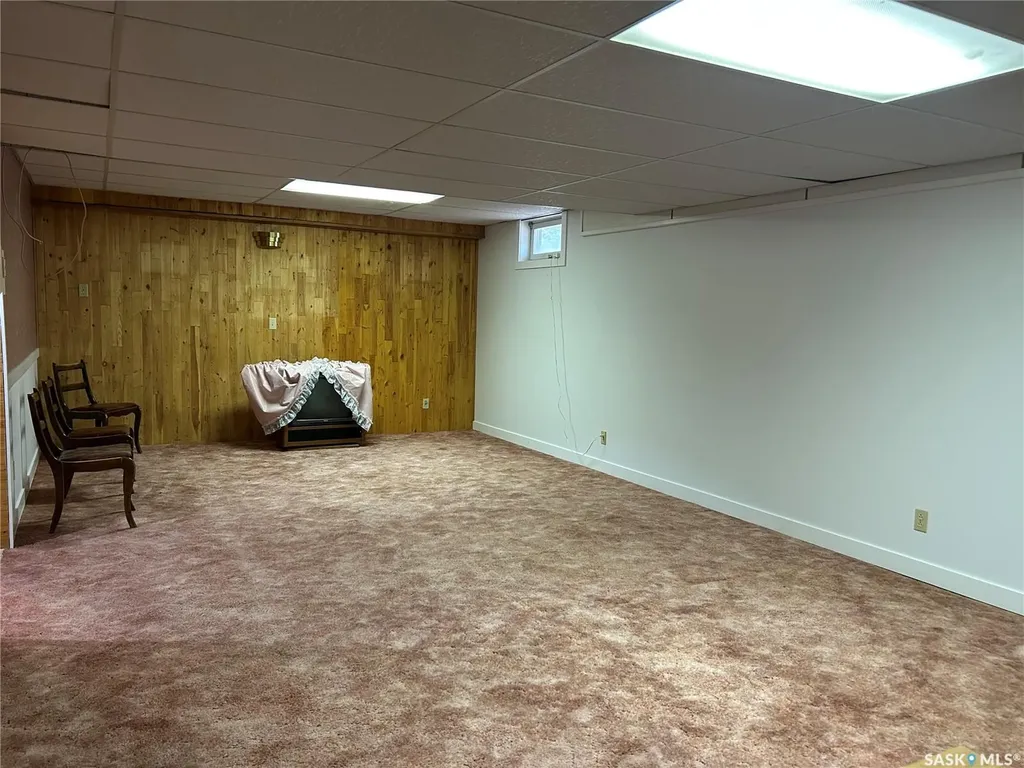 221 1st Street W Coronach SK S0H 0Z0