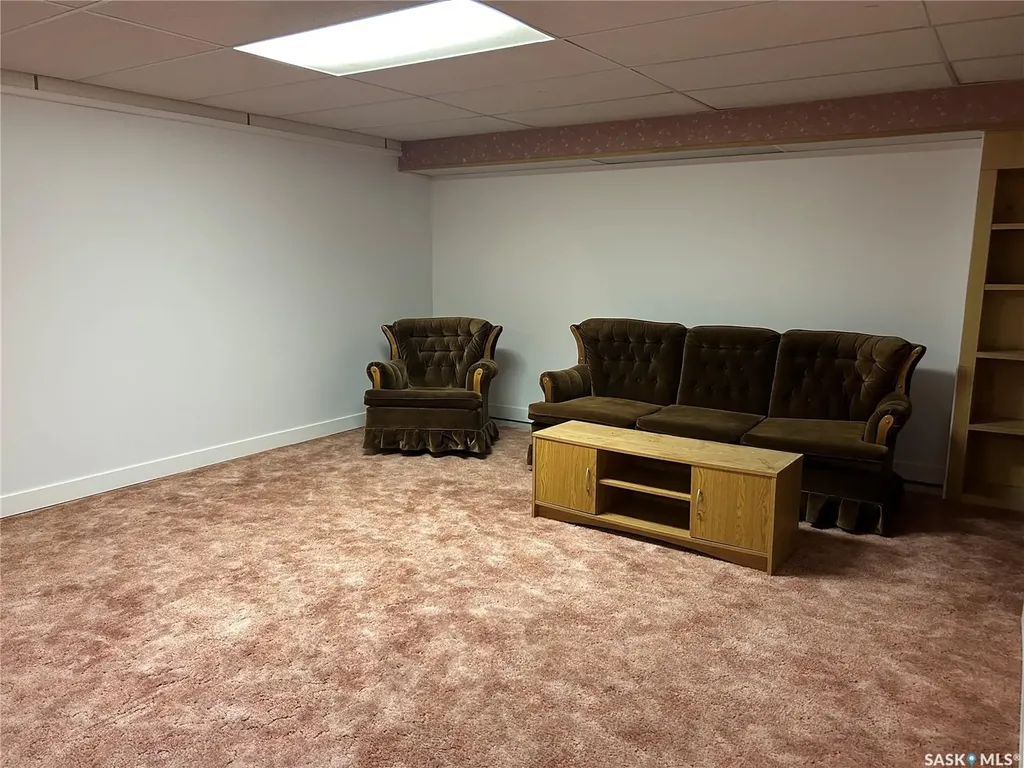 221 1st Street W Coronach SK S0H 0Z0