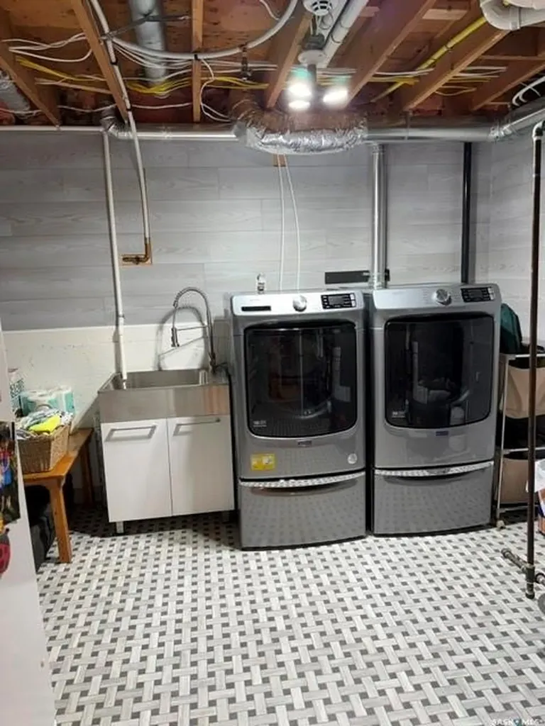 210 Thain Way Saskatoon SK S7K 6T2