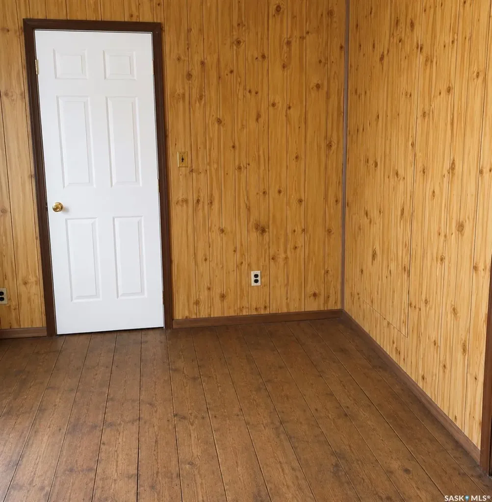 5 & 9 1st Street E Kincaid SK S0H 2J0