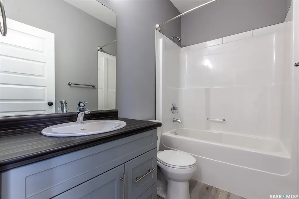 2748 Mackay Street Regina SK S4N 2T7