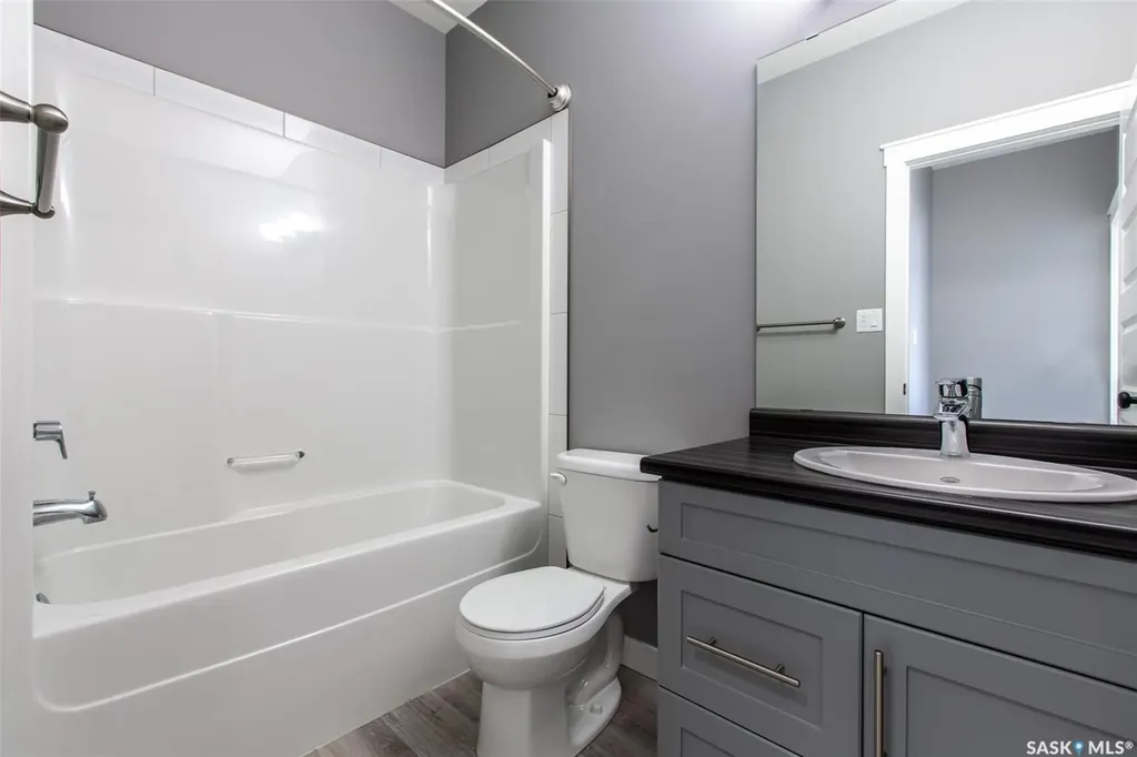 2748 Mackay Street Regina SK S4N 2T7