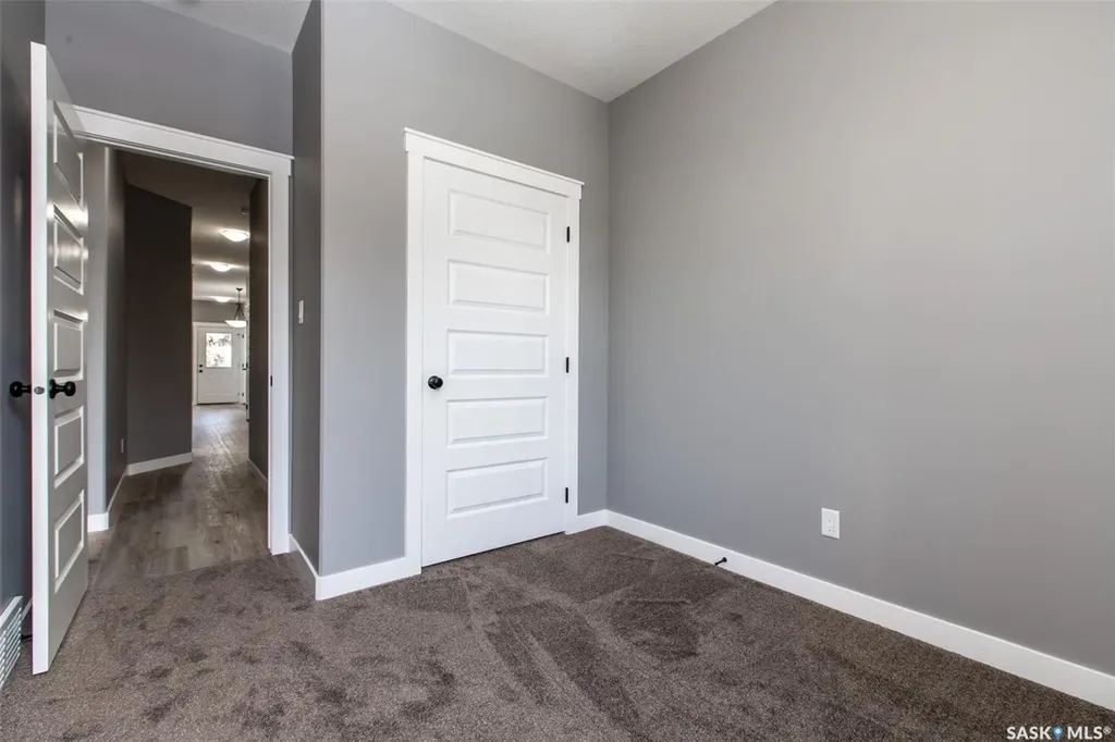 2748 Mackay Street Regina SK S4N 2T7