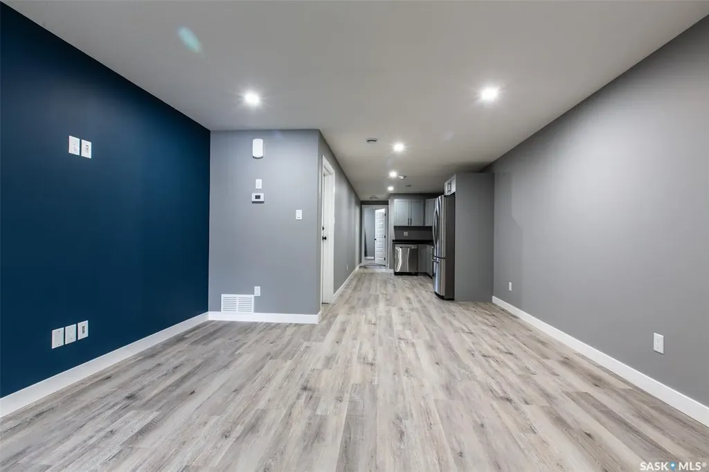 2748 Mackay Street Regina SK S4N 2T7