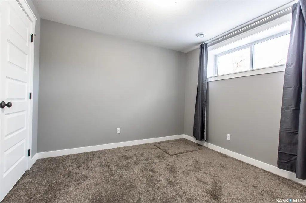 2748 Mackay Street Regina SK S4N 2T7
