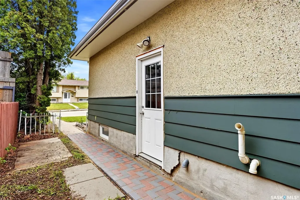 7344 6th Avenue Regina SK S4T 0P2
