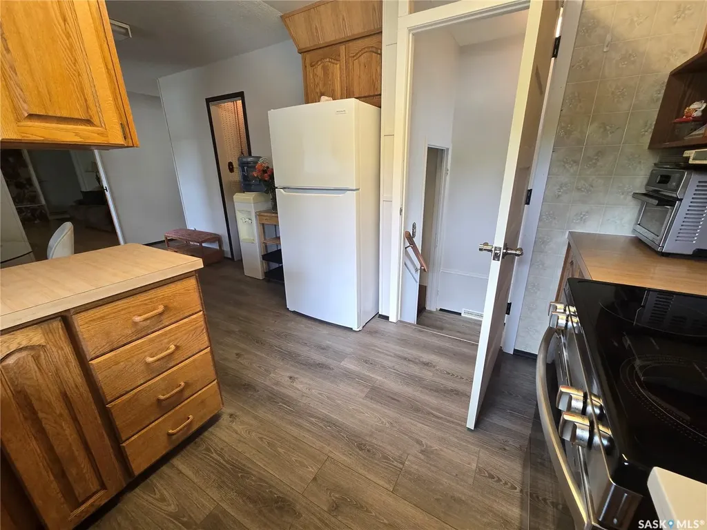 1117 Elevator Road Saskatoon SK S7M 3X1