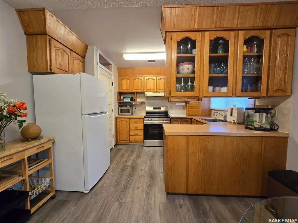 1117 Elevator Road Saskatoon SK S7M 3X1