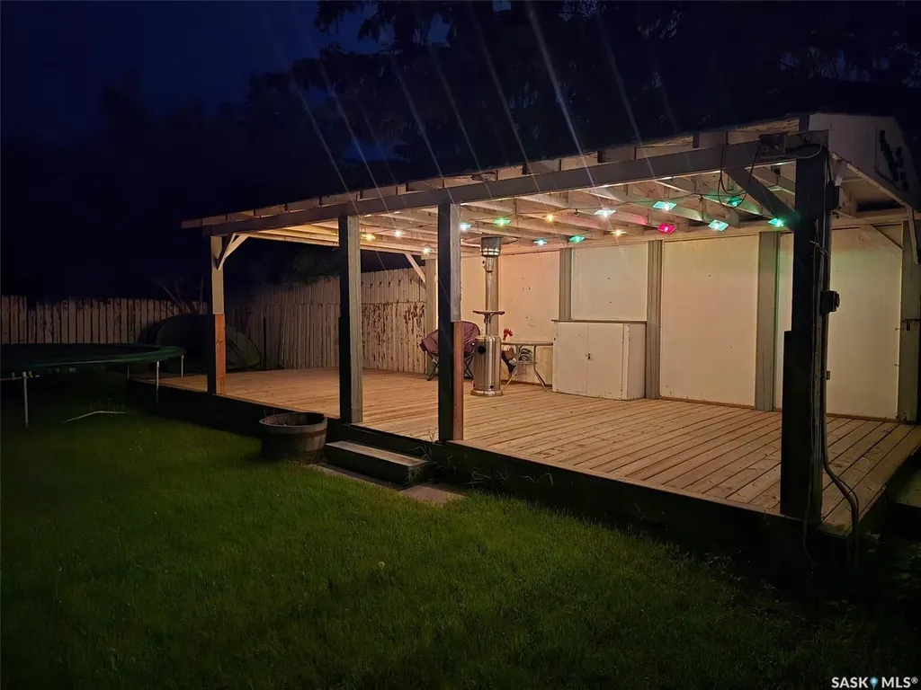 1117 Elevator Road Saskatoon SK S7M 3X1