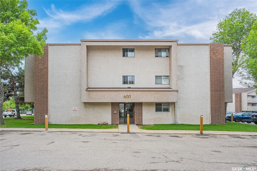 310 Stillwater Drive Saskatoon SK S7J 4H7