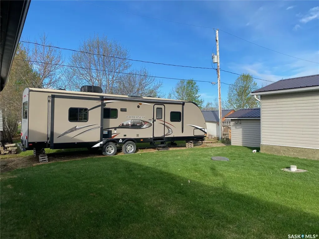 2 Bronco Drive Big River Rm No. 555 SK S0J 0E0