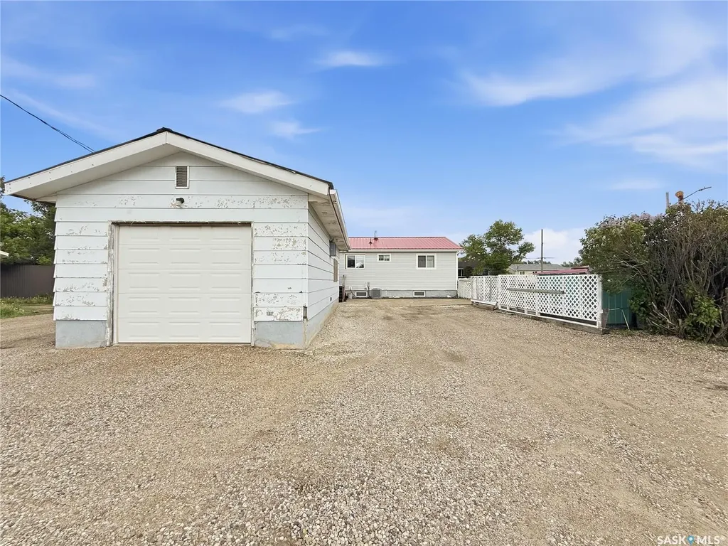 24 13th Avenue SE Swift Current SK S9H 4C3