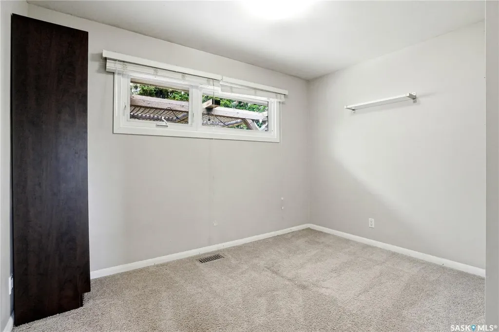 1710 Drinkle Street Saskatoon SK S7J 0P7