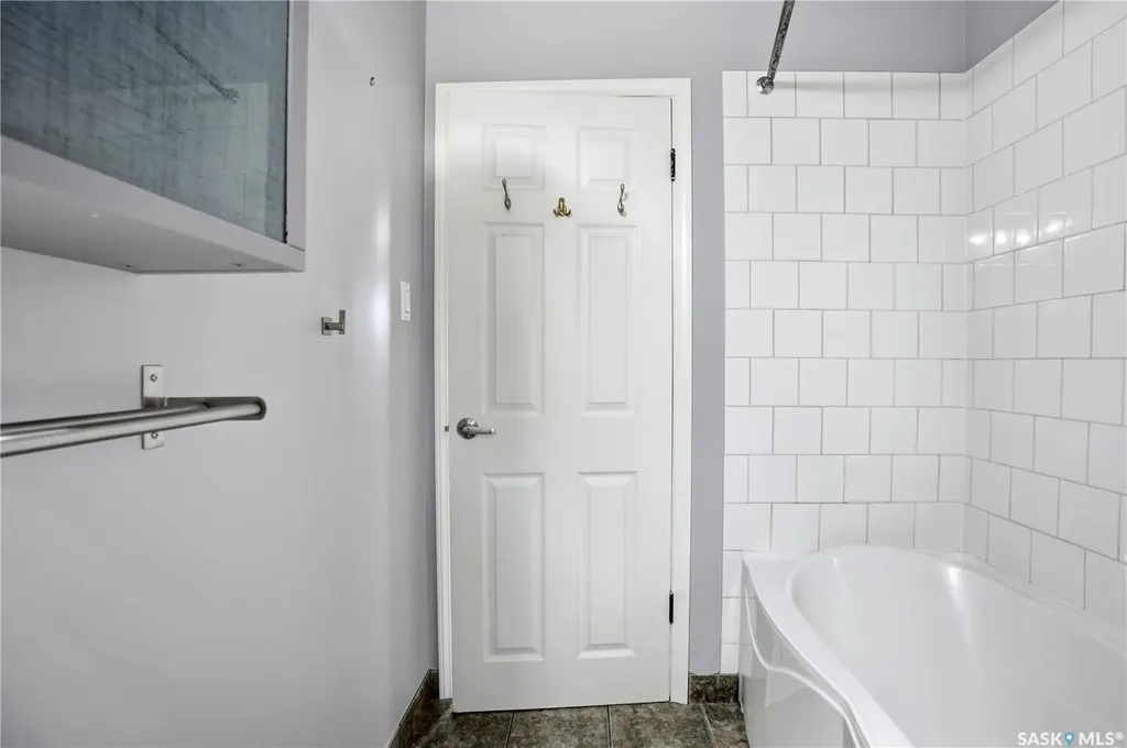 1710 Drinkle Street Saskatoon SK S7J 0P7