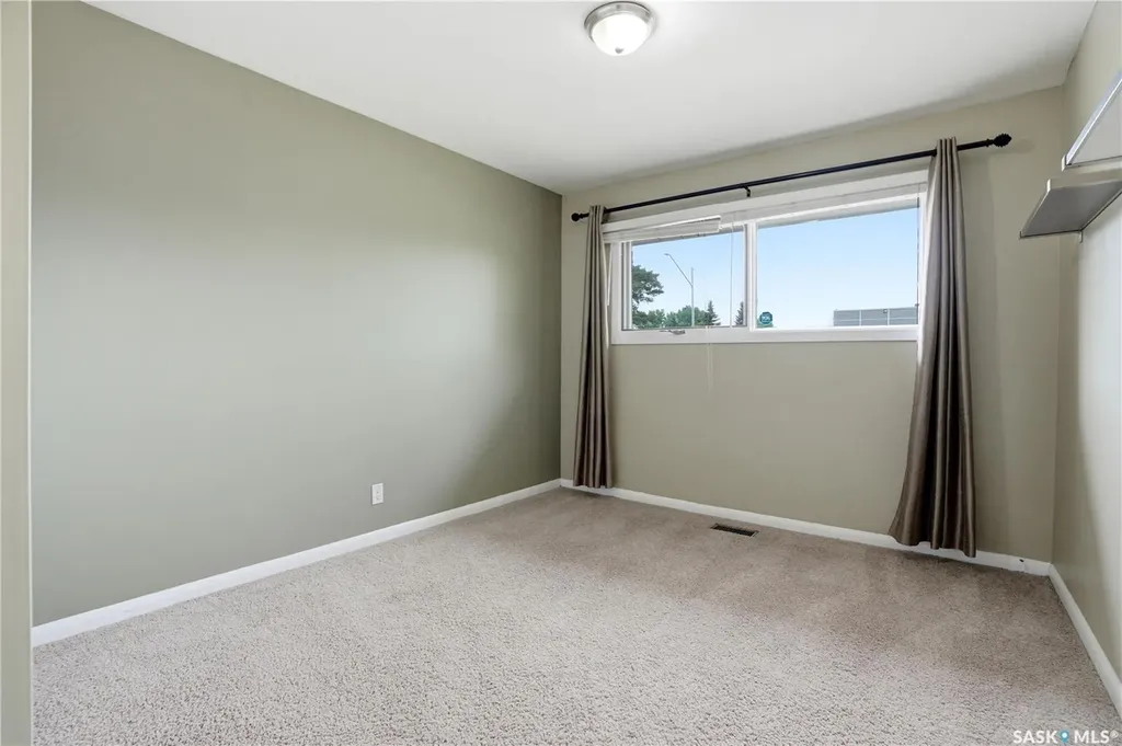 1710 Drinkle Street Saskatoon SK S7J 0P7
