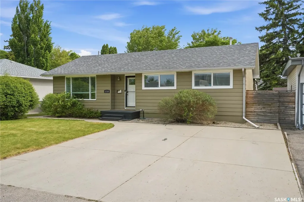 1710 Drinkle Street Saskatoon SK S7J 0P7