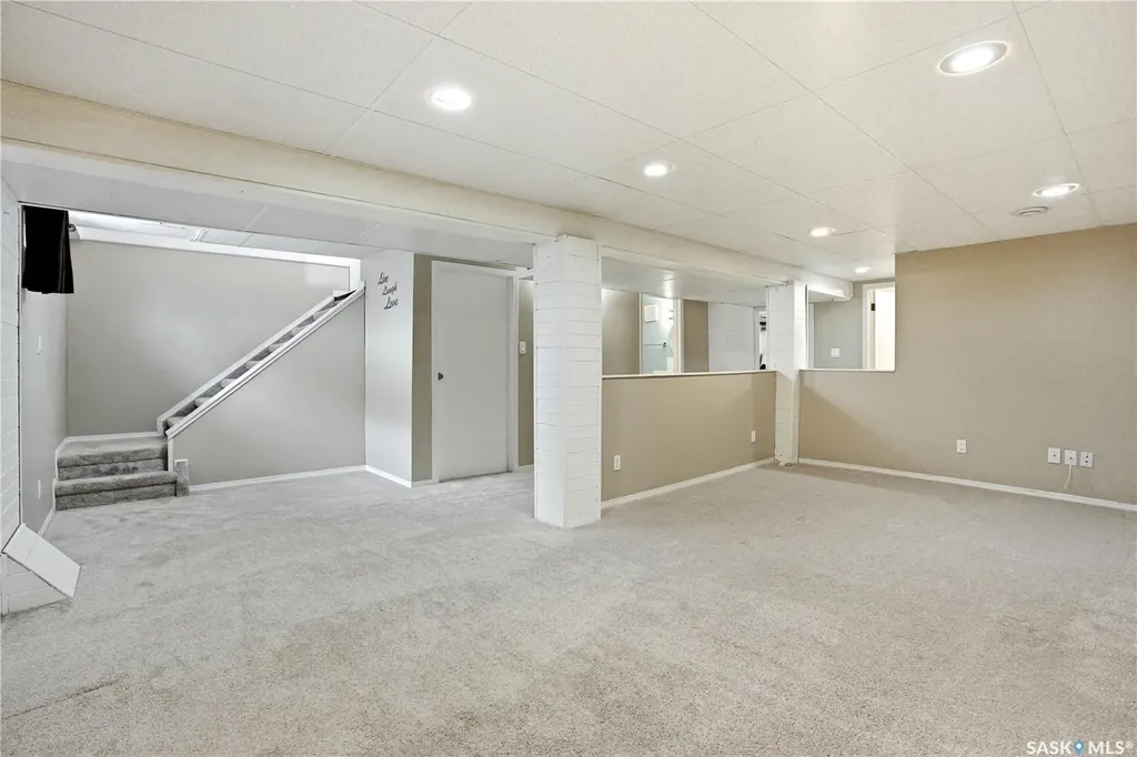 1710 Drinkle Street Saskatoon SK S7J 0P7