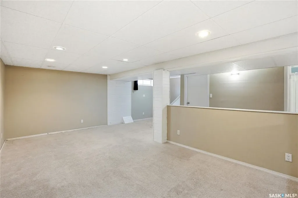 1710 Drinkle Street Saskatoon SK S7J 0P7