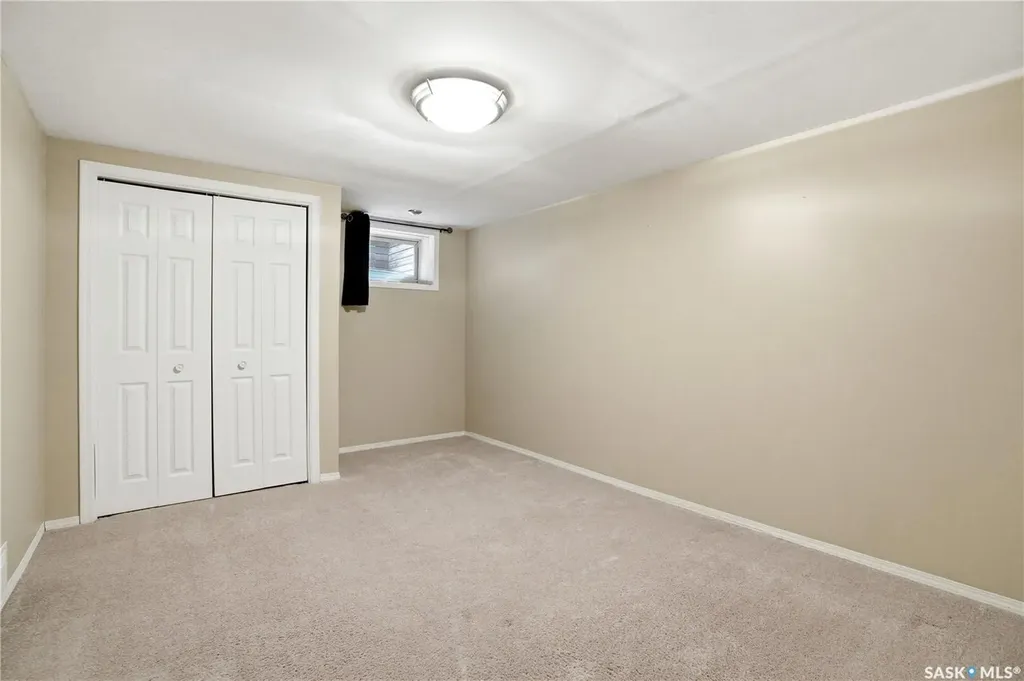 1710 Drinkle Street Saskatoon SK S7J 0P7
