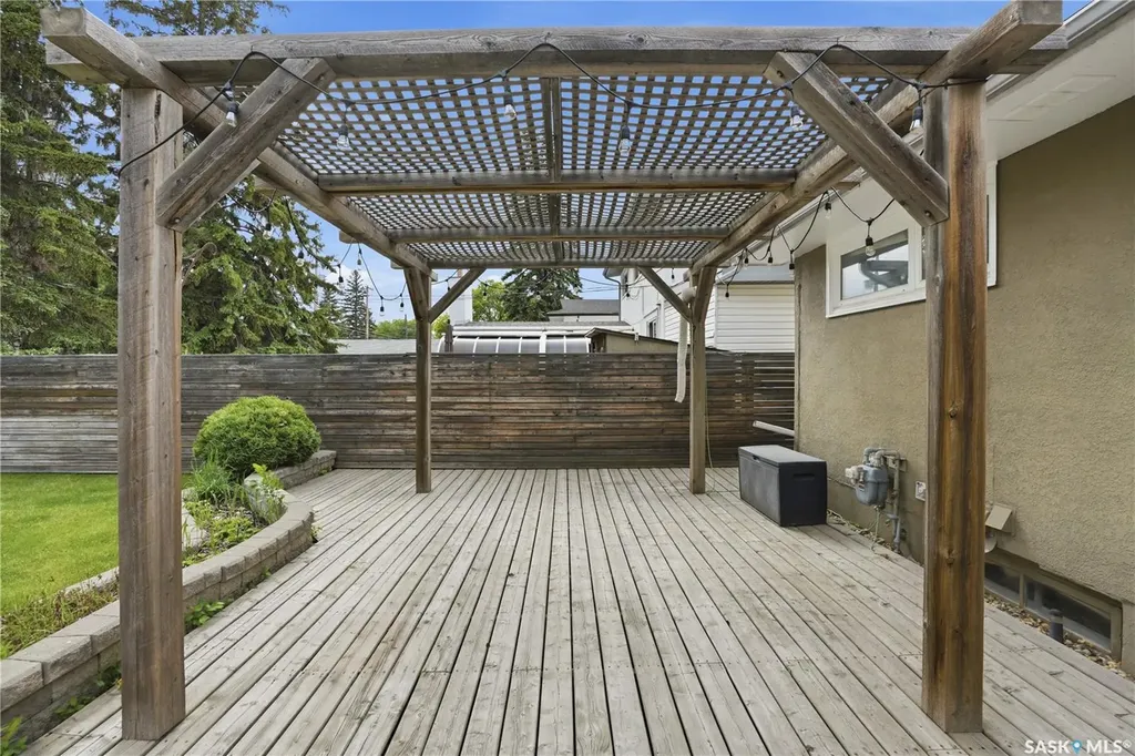 1710 Drinkle Street Saskatoon SK S7J 0P7
