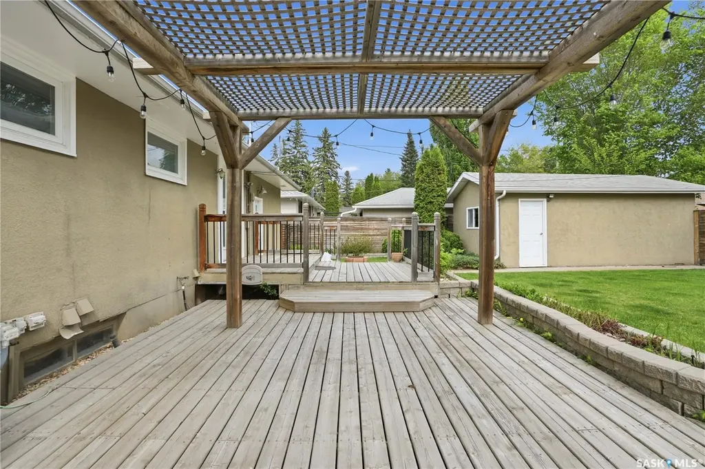 1710 Drinkle Street Saskatoon SK S7J 0P7