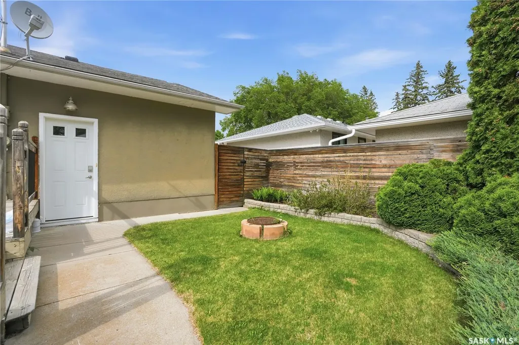 1710 Drinkle Street Saskatoon SK S7J 0P7
