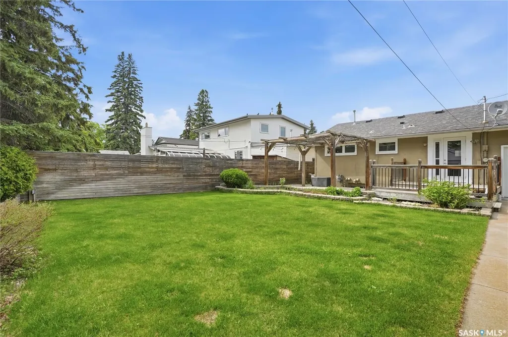 1710 Drinkle Street Saskatoon SK S7J 0P7