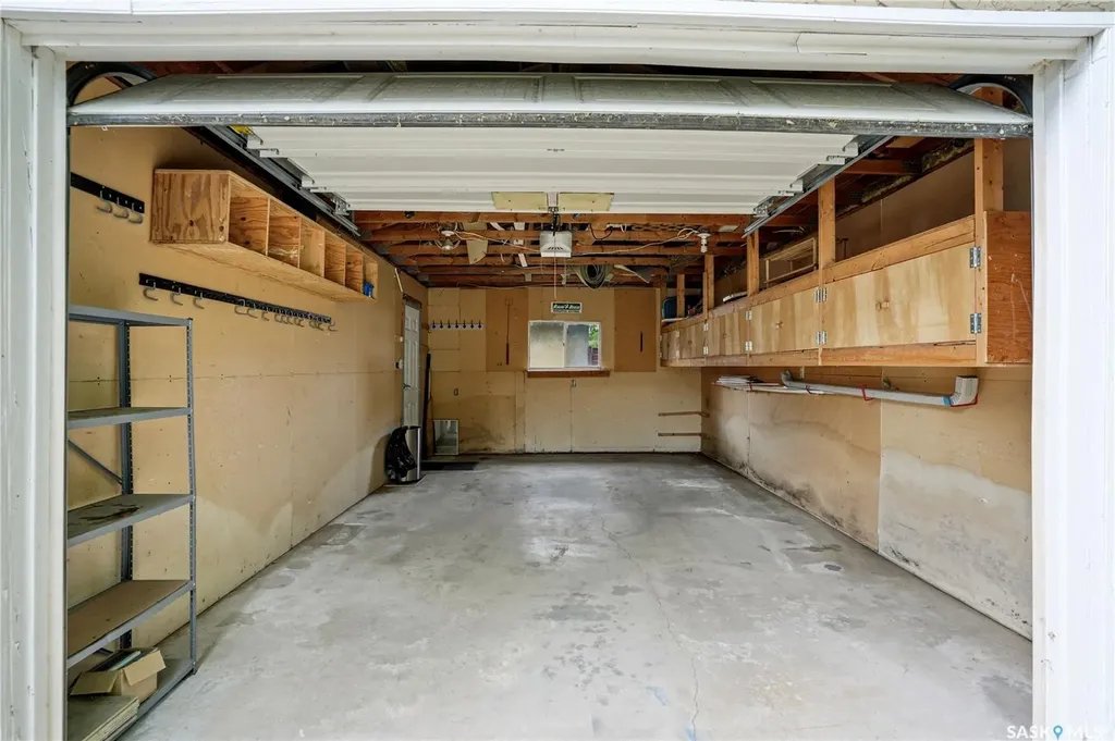 1710 Drinkle Street Saskatoon SK S7J 0P7