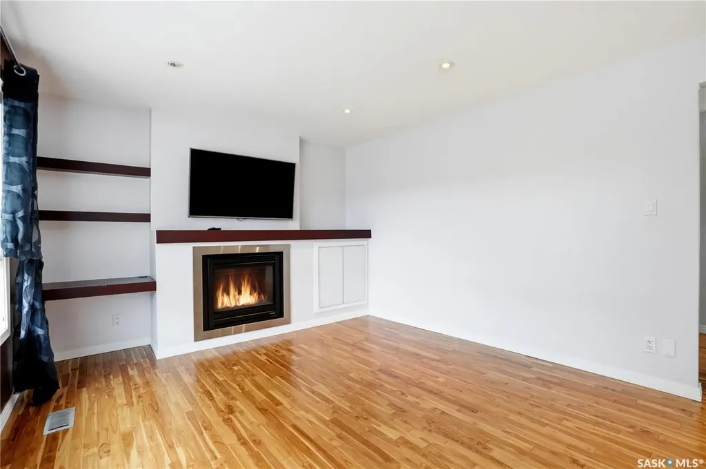 1710 Drinkle Street Saskatoon SK S7J 0P7