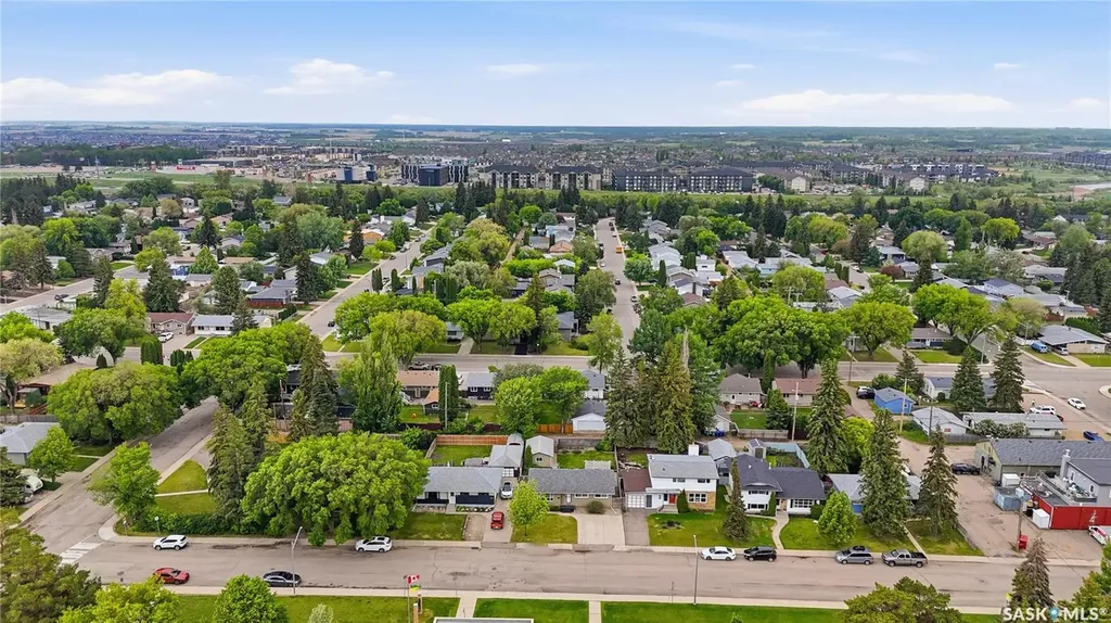 1710 Drinkle Street Saskatoon SK S7J 0P7