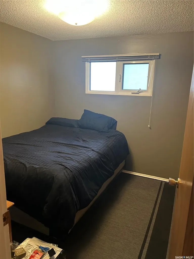 28 Carmichael Road Regina SK S4R 0C5