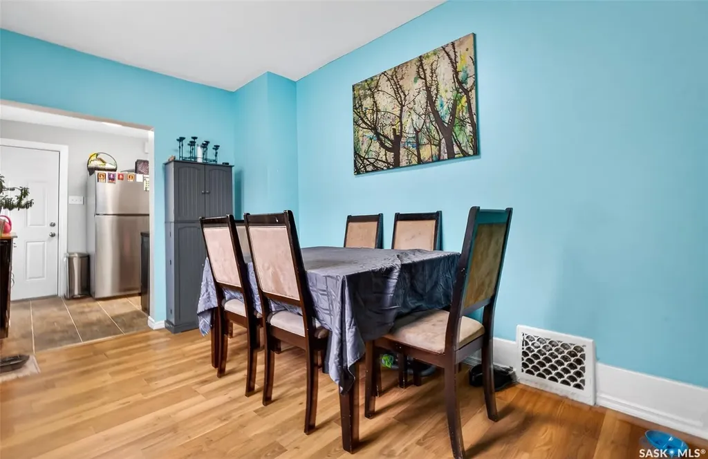 1142 2nd Avenue NE Moose Jaw SK S6H 1C6