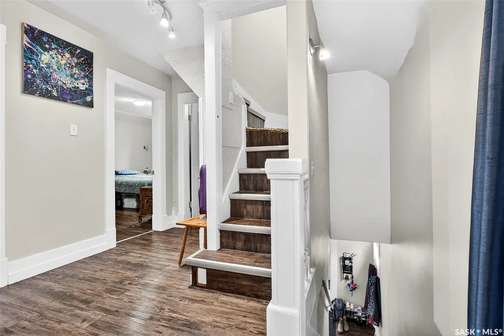 1142 2nd Avenue NE Moose Jaw SK S6H 1C6