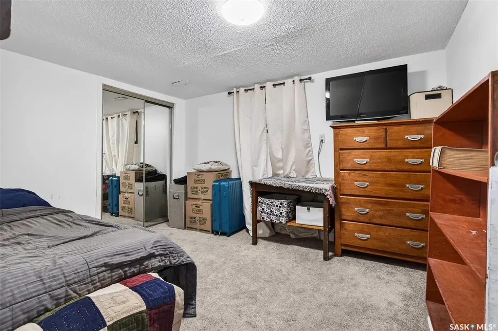 1142 2nd Avenue NE Moose Jaw SK S6H 1C6