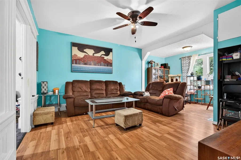 1142 2nd Avenue NE Moose Jaw SK S6H 1C6