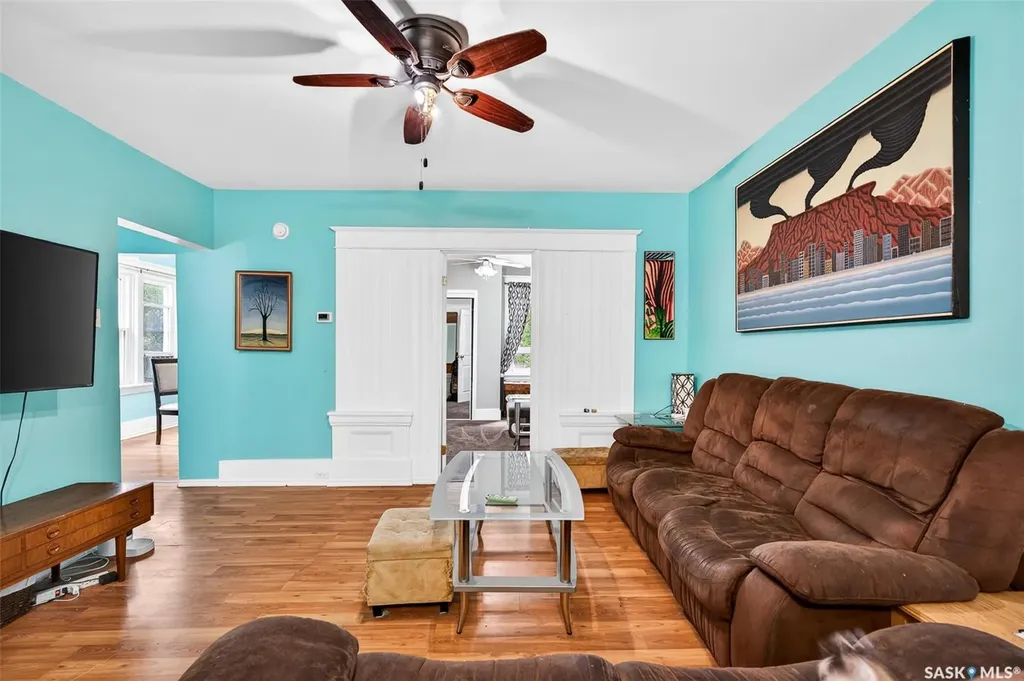 1142 2nd Avenue NE Moose Jaw SK S6H 1C6